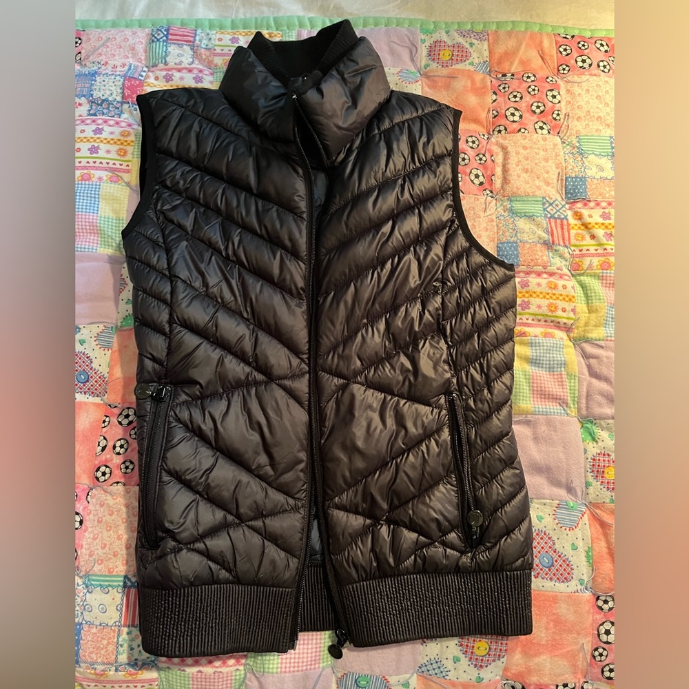 Bernardo Vest Womens M Black Goose Down Puffer Full Zip Sleeveless Jacket